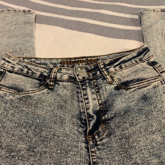 FREE CULTURE jeans. Skinny, high rise. - Picture 4 of 12